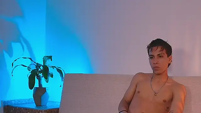 Ryaan_Stonen Webbikameraesitys