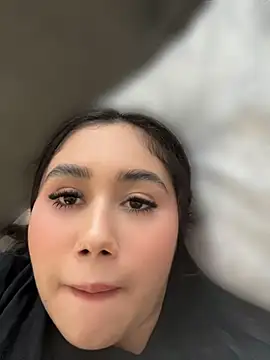 Eimy_sweet18's Webcam Show