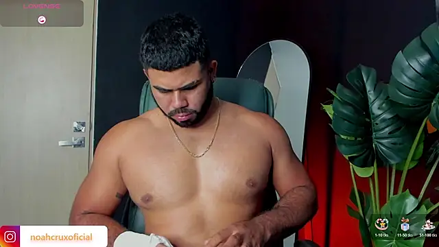 noahcrux_ webkamerás műsora