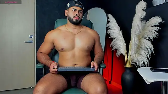 Chat +18 de noahcrux_ ao vivo