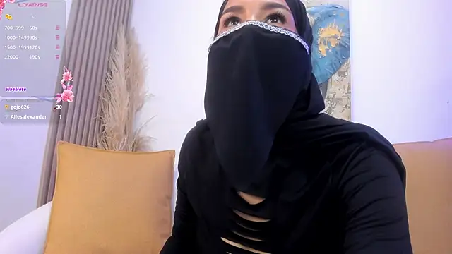 Shahira_Zaya Adlı Modelin Web Kamerası Şovu