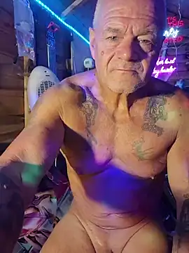 gymrat61 webkamerás műsora