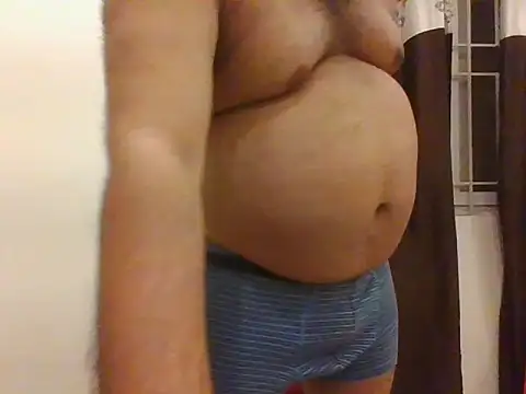 Adrian_Charmsn Webbikameraesitys