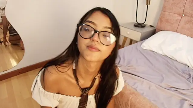 Yulia_Mercier_'s Live XXX Chat