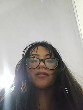 Yulia_Mercier_ Chat XXX in diretta