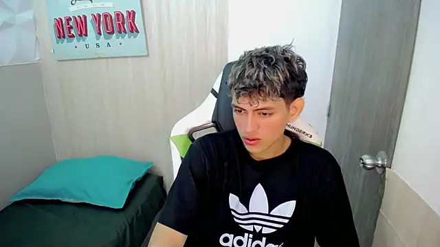 Cody_juniorr_ ওয়েবক্যাম শো