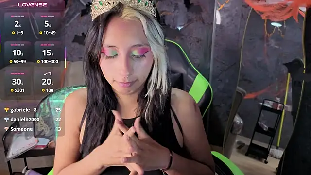 raven_stone_cn Show in webcam