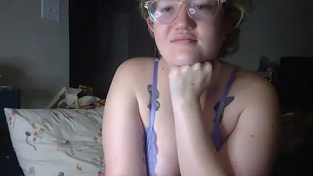 TreatLucky's Webcam Show