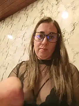 MONICA__11 – Naživo XXX chat