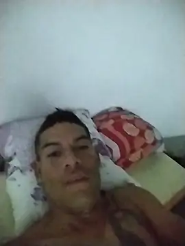 Show modela andrespalechor na web-kameri