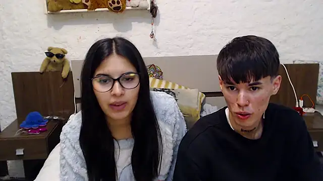 Show modela Brilenn na web-kameri