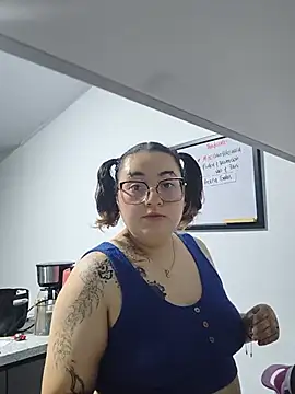 Spookycat_ Show in webcam