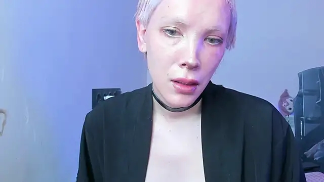 Lyricca: вебкам-шоу