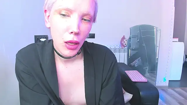 Lyricca's Webcam Show