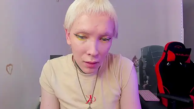 Lyricca's Webcam Show