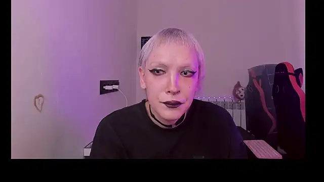 Show modela Lyricca na web-kameri