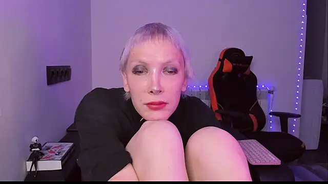 Lyricca webcam show