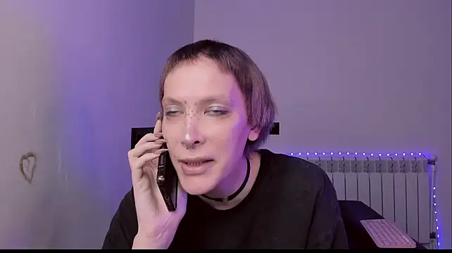 Lyricca: вебкам-шоу