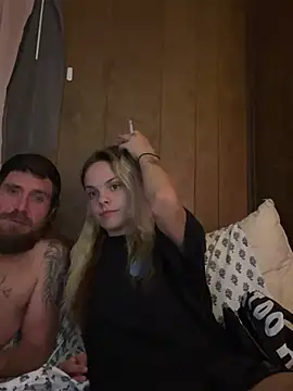 SweetieBreezy13 webcam show