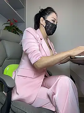 TopAlice566 Show in webcam