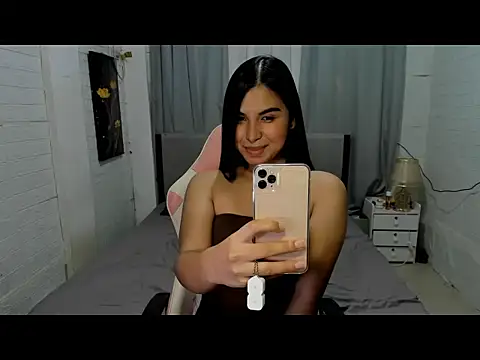 Khay_Ingrid Pertunjukan Webcam