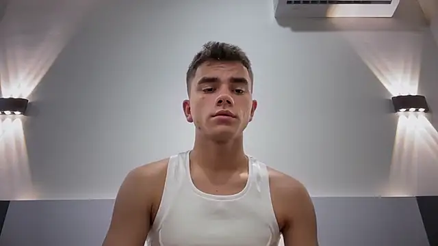 Show modela Just_Max02 na web-kameri