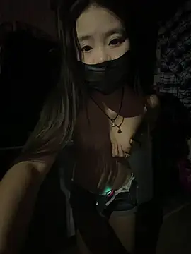 xiaxia868 在線直播表演