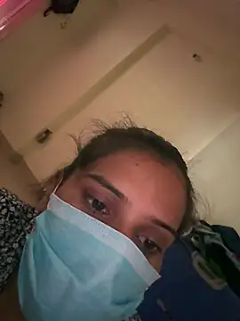 Chat XXX en directo de Kira105xxx