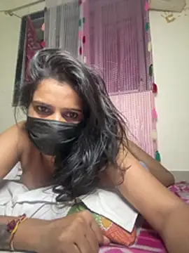 Chat XXX en directo de Kira105xxx