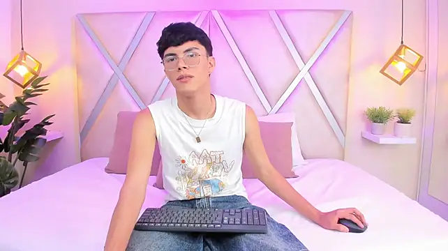 ErickDelRio: διαδικτυακό σόου στην κάμερα