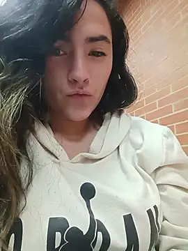 Show modela sophia_pink20 na web-kameri