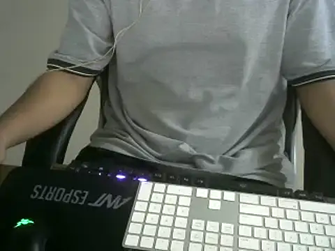 yoursjohnnysinsのウェブカメラショー