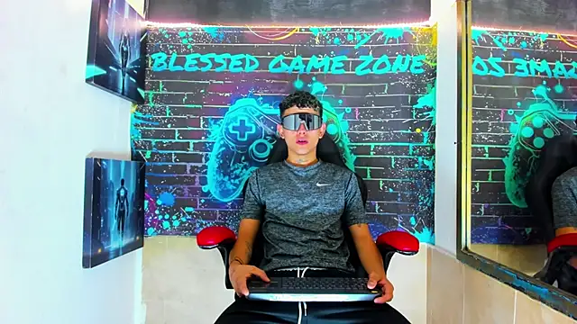 Tayler_Blessed Webcam Show