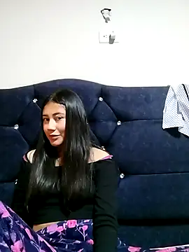 Show de Maya_Rave_ na webcam