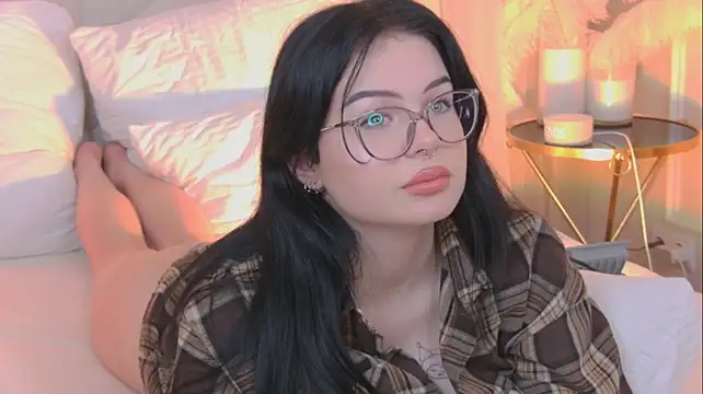 Cindy_Mil Chat XXX live