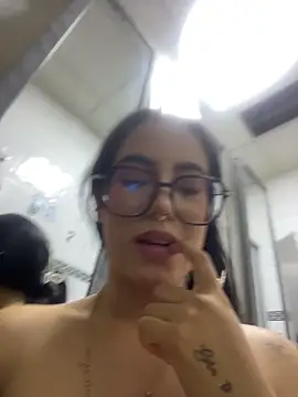 TopDollXXX webkamerás műsora