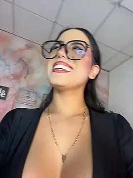 TopDollXXX's Webcam Show