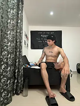 TonyMonta_1: вебкам-шоу