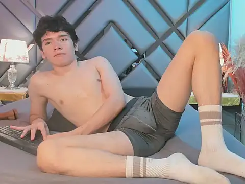 MaxxieRayn Webbikameraesitys
