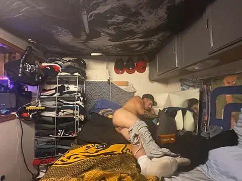 OmarSalasxh33 webkamerás műsora