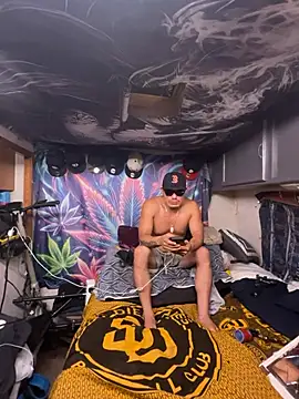 OmarSalasxh33 Show in webcam