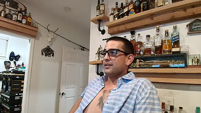 HoT_sHoT_357: διαδικτυακό σόου στην κάμερα