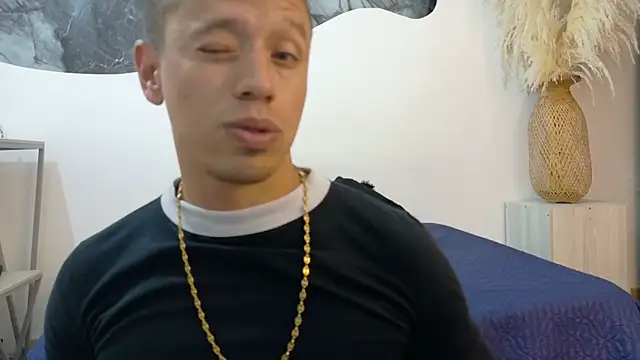 Thiago_16 live XXX chat