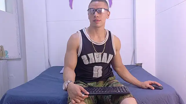 Thiago_16 webkamerás műsora