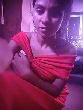 Lela106xxx Adlı Modelin Canlı XXX Sohbeti