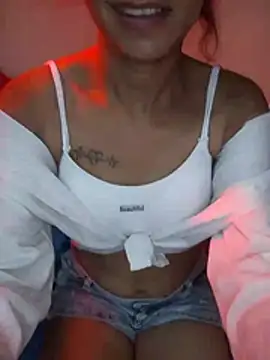 Lela106xxx Adlı Modelin Canlı XXX Sohbeti