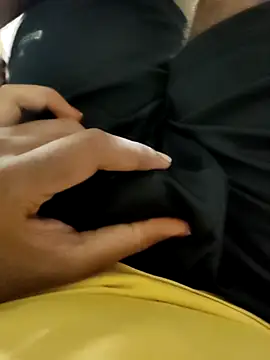 הופעת וובקאם של hari_telugu_boy88