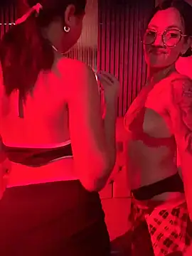Show de party-girls na webcam