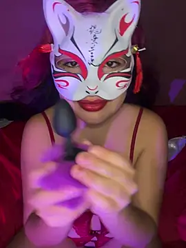 Show modela Midnightcats na web-kameri