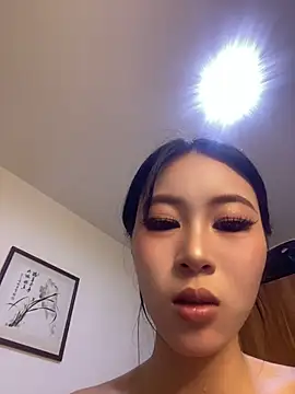 qiannvyoulijiang00 Show Webcam